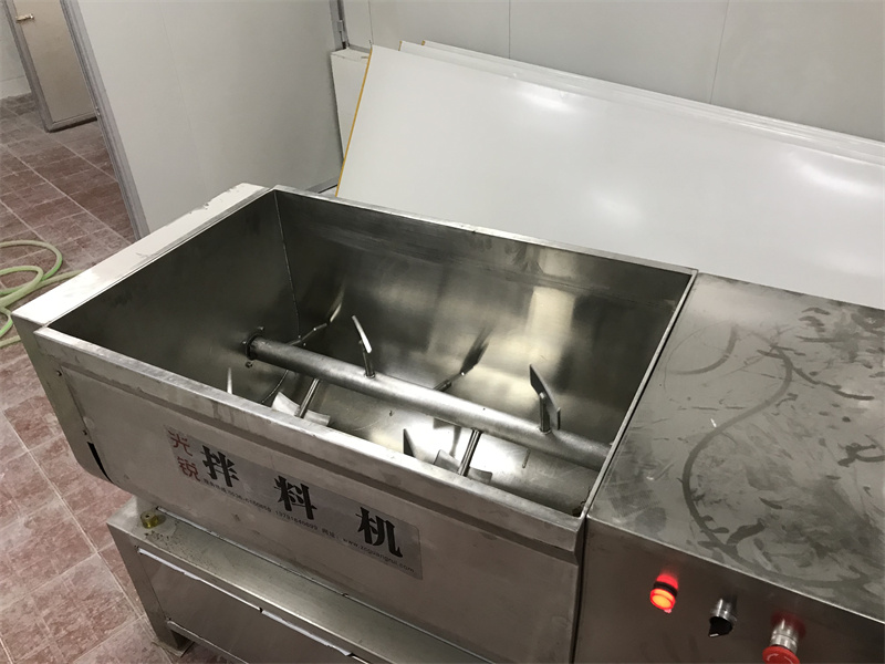 光銳小魚仔黃豆醬方形拌料機(jī)